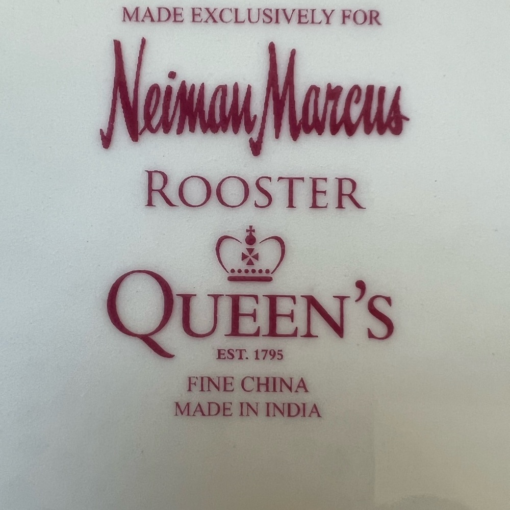Farmhouse 4 Queens Red Rooster Salad Plates by Neiman Marcus 🐓♥️ - Picture 4 of 9